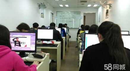 上海高級(jí)電腦培訓(xùn)，專(zhuān)業(yè)講師手把手教學(xué)，學(xué)習(xí)毫無(wú)壓力
