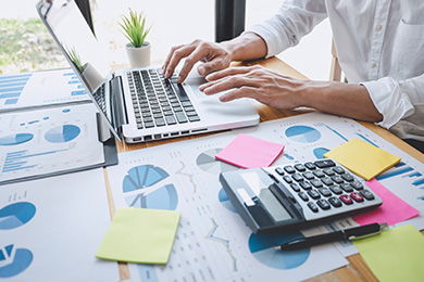 西安新華電腦軟件學(xué)校 專(zhuān)業(yè)IT培訓(xùn)，助力職業(yè)發(fā)展